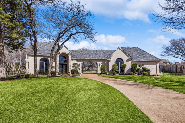 409 Lafayette Park, Southlake