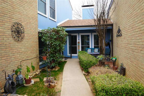 1506 EL CAMINO REAL Street, Euless