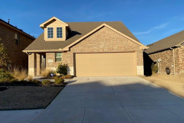 2142 Hobby Drive, Forney