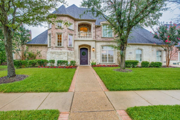 810 Belclaire Circle, Cedar Hill