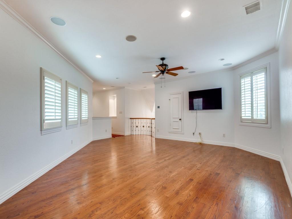 Listing 20270561 - Large Photo # 19