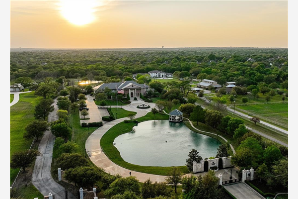 702 S White Chapel Boulevard, Southlake