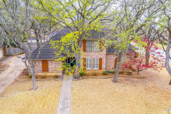 7106 Lake Louise Drive, Arlington