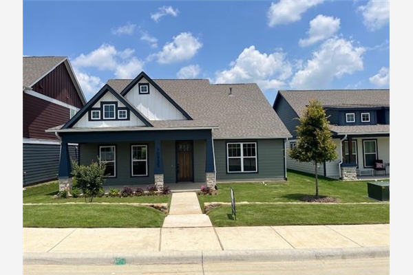 10935 Eva Mae Boulevard, Grand Prairie