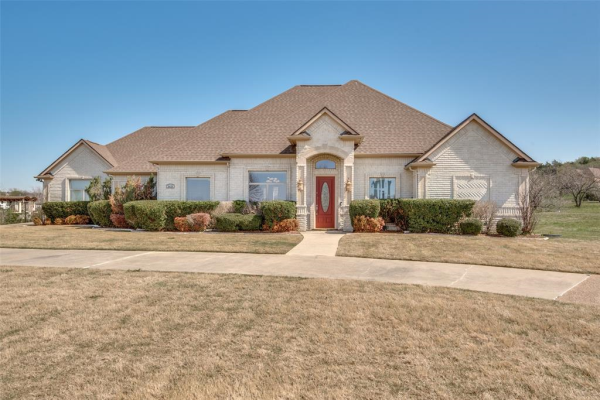 2425 Sweeping Meadows Lane, Cedar Hill