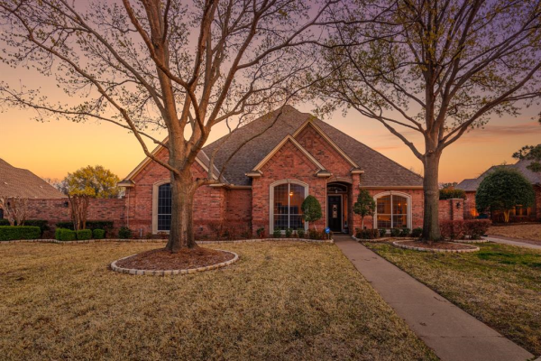 1301 Caldwell Creek Lane, Colleyville
