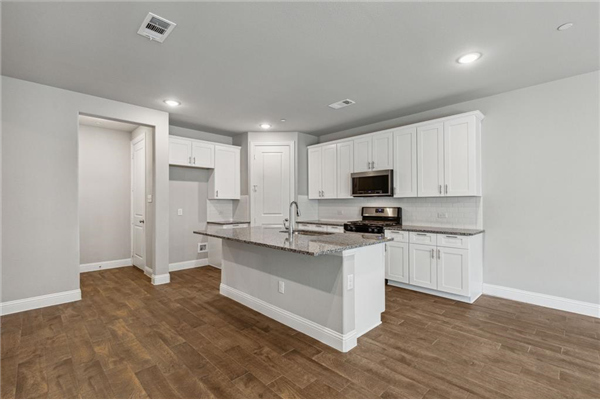 913 Suma Drive, Euless
