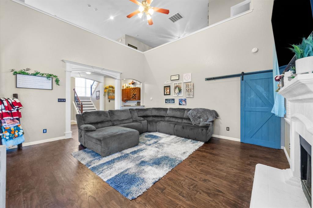 Listing 20280380 - Large Photo # 7