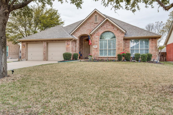 2564 Bayside Drive, Grand Prairie