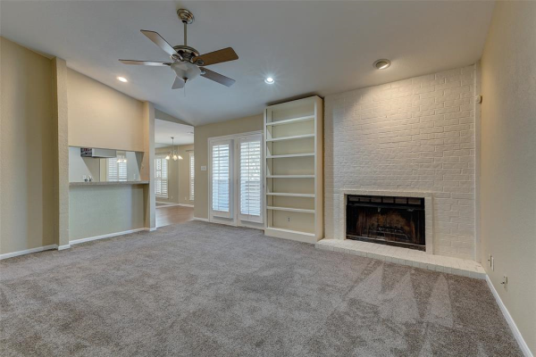 1912 Emerald Place, Arlington