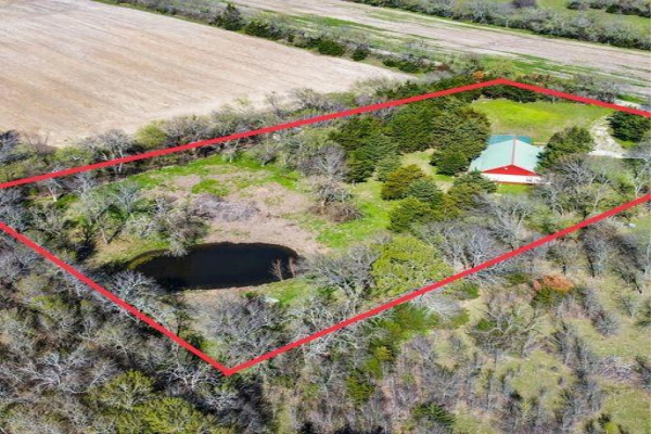 764 County Road 4300, Whitewright