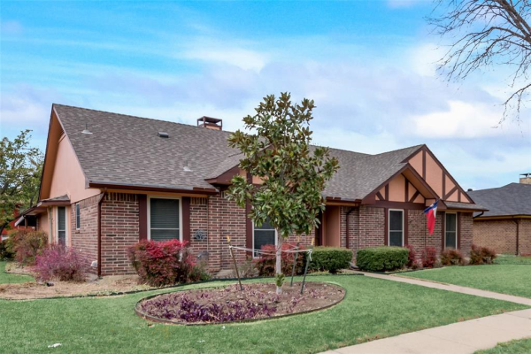 1617 Glencairn Lane, Lewisville