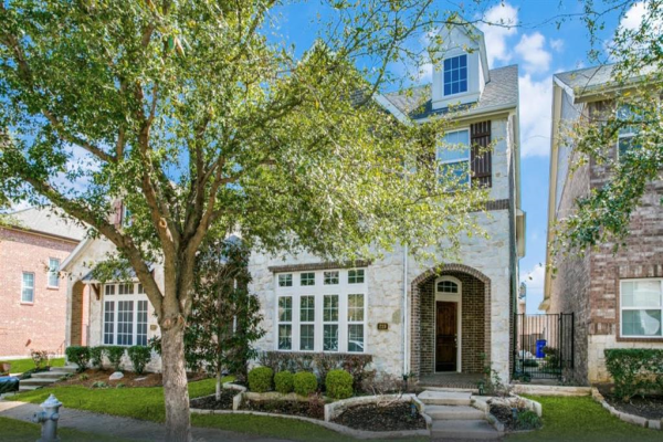 219 Buckingham Avenue, Euless