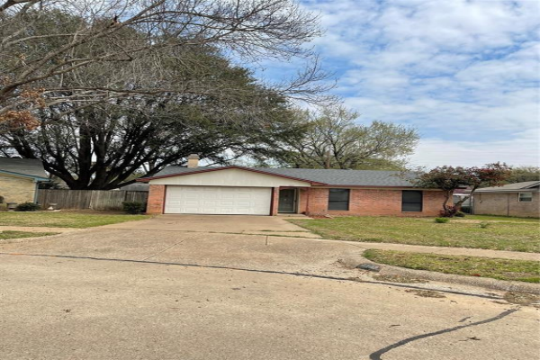 2209 Chandelle Drive, Irving