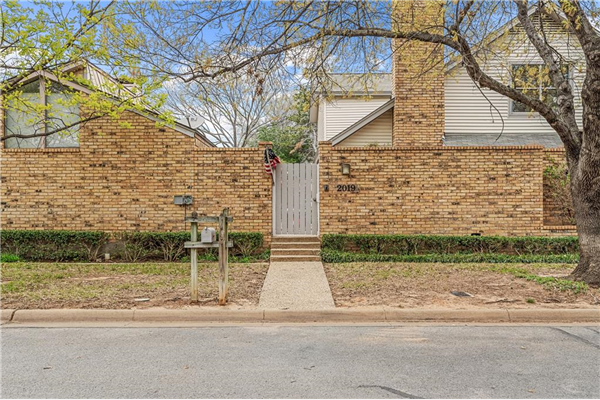 2019 Winter Sunday Way, Arlington