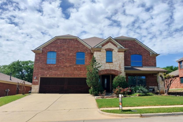 1004 Coyote Drive, Euless