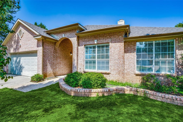 2756 Water Oak Drive, Grand Prairie