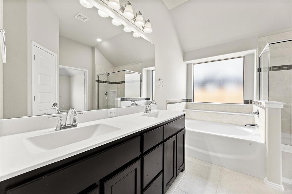 1333 Fox Glen Trail