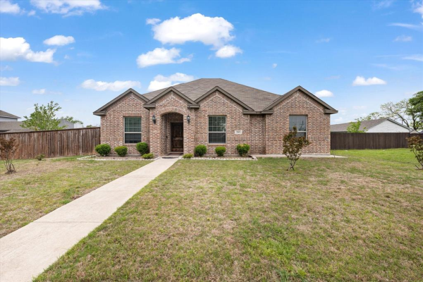 203 N Carriage House Way, Wylie