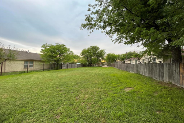 3015 N Elm Street, Fort Worth