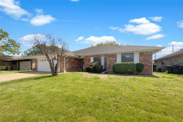 3929 Singleleaf Lane, Fort Worth