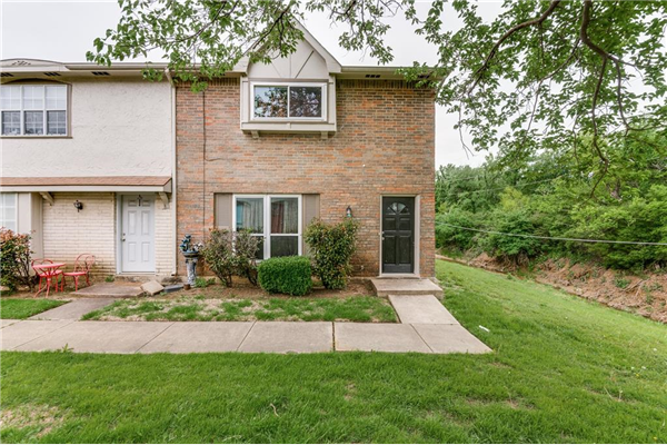 109 W Mountain Creek Drive, Grand Prairie
