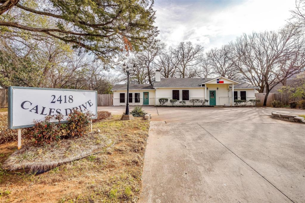 2418 Cales Drive, Arlington