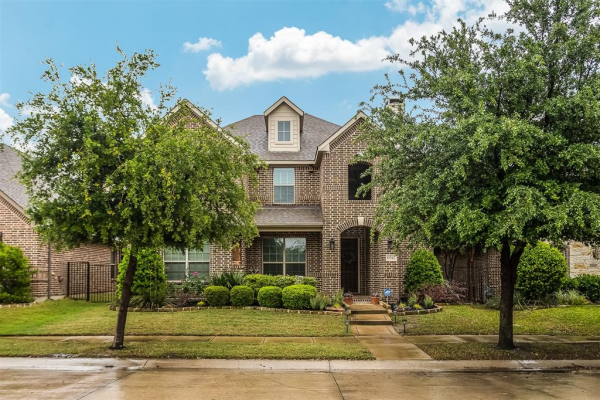 6912 Finch Drive, North Richland Hills