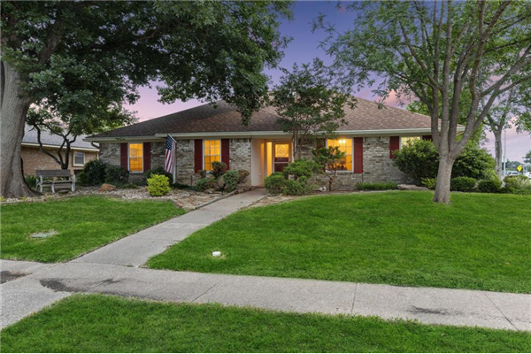 1000 Dunbarton Drive, Richardson