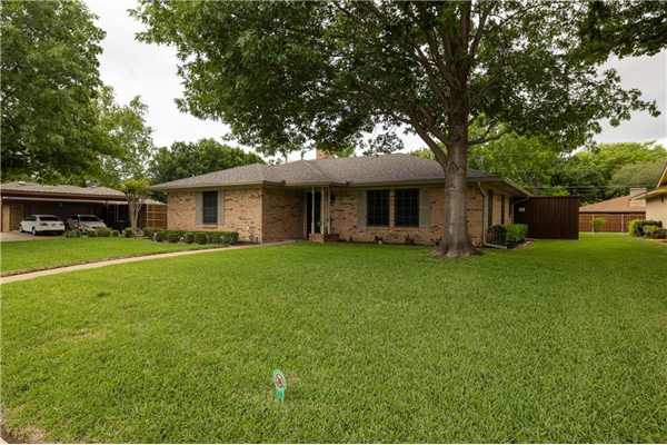 2405 Ingleside Drive, Grand Prairie