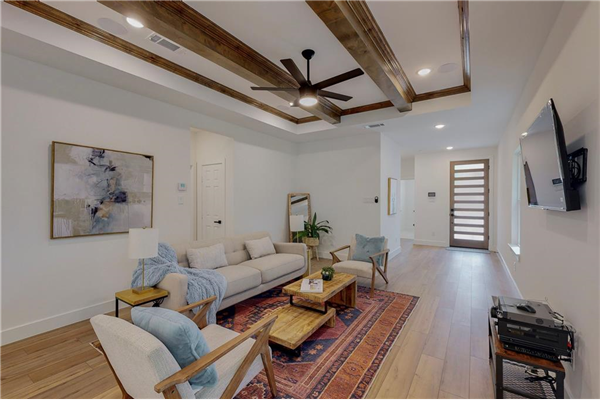 1212 S Rockwall Avenue, Terrell
