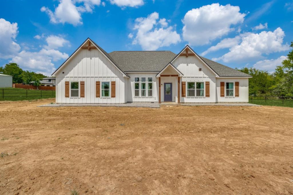 502 Neva Lane, Denison