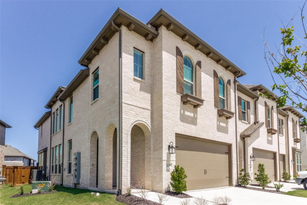 1136 Queensdown Way, Forney