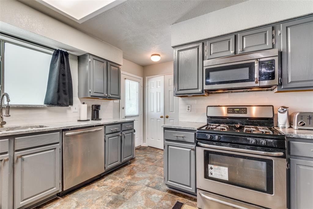 Listing 20322518 - Large Photo # 12