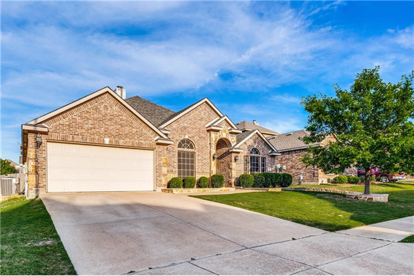 6033 Bee Balm Drive, Fort Worth