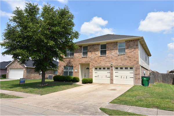 205 Equestrian Drive, Waxahachie