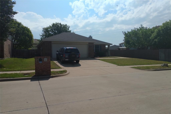 933 Canary Drive, Saginaw