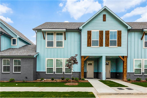 9513 Thorncrown Lane, Fort Worth