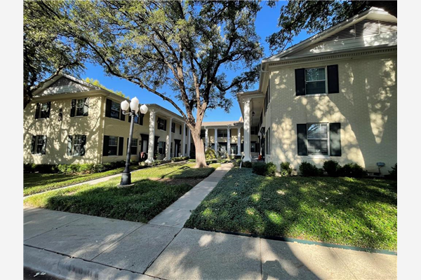 4746 Bradford Drive, Dallas