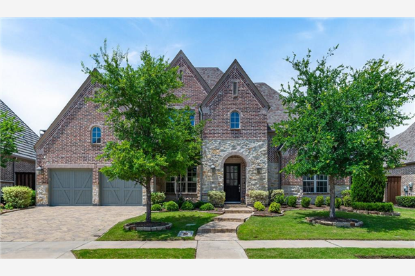 611 Fountainview Drive, Irving