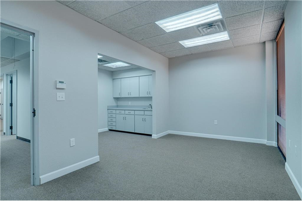 425 Westpark Way, Euless