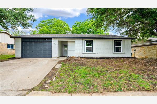 1707 Granada Drive, Arlington