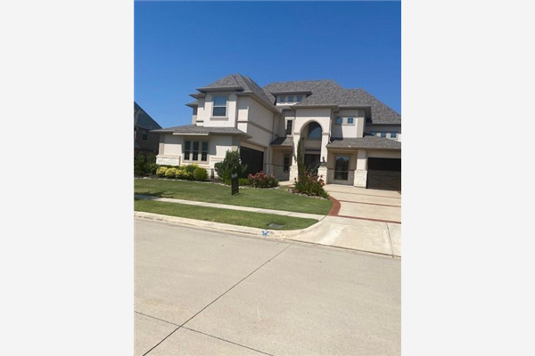 825 Lake Carillon Lane, Southlake