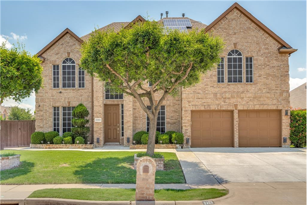 2203 Coopers Hawk Court, Grand Prairie