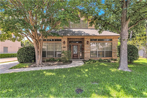 1131 Christopher Court, Irving