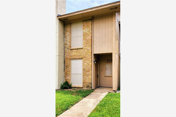 1402 S Carrier Parkway, Grand Prairie