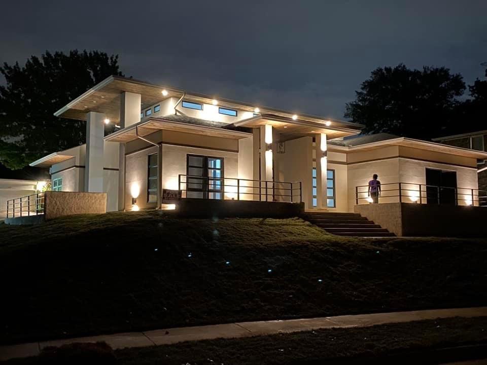 Listing 20339165 - Large Photo # 1