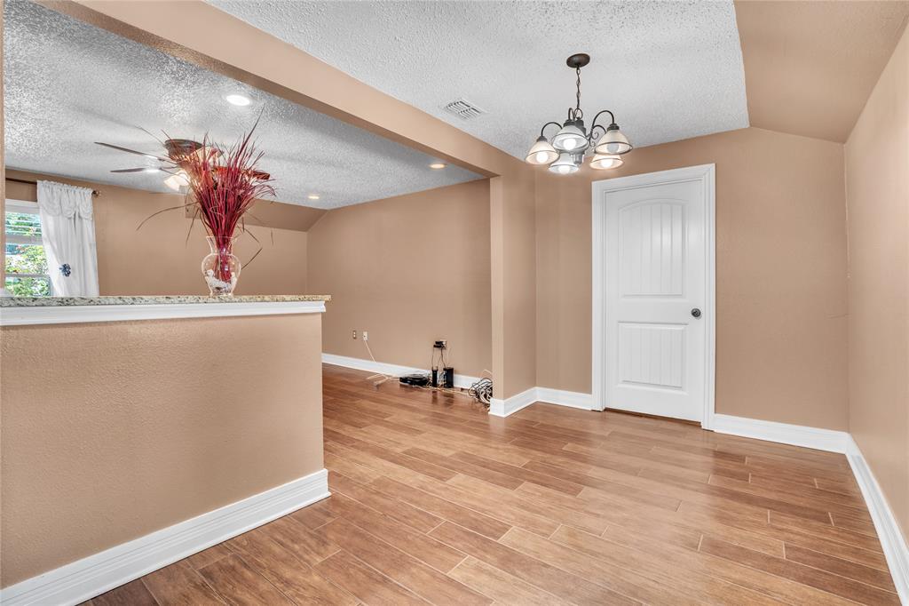 Listing 20339176 - Large Photo # 9