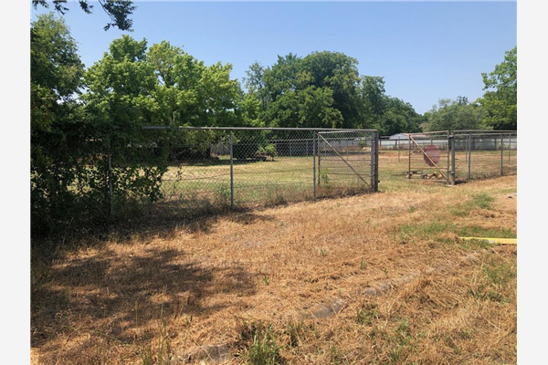 800 Bluebird Street, Fort Worth