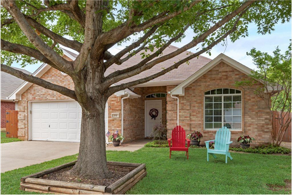 212 Willow Street, Crowley
